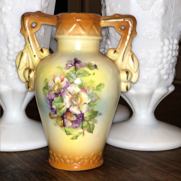 Art 192s Antique Vase Made In Czechoslovakia Porcelain Bohemian